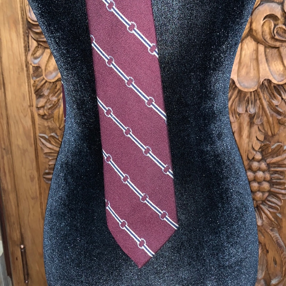 EUC Vintage Christian Dior wool/silk maroon tie